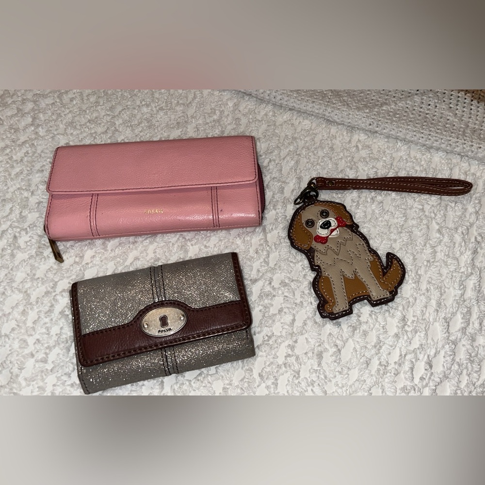 Fossil Pink and Gray Wallet Set with Dog Keychain